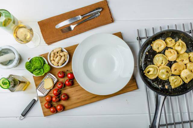 如何正確吃無(wú)鹽餐才健康？